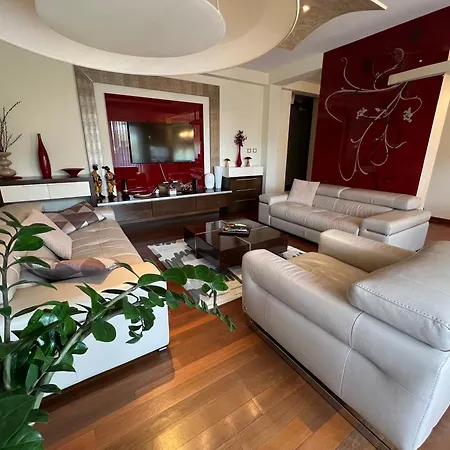 Ferienwohnung Luxurious Oasis Novi Sad Exterior foto