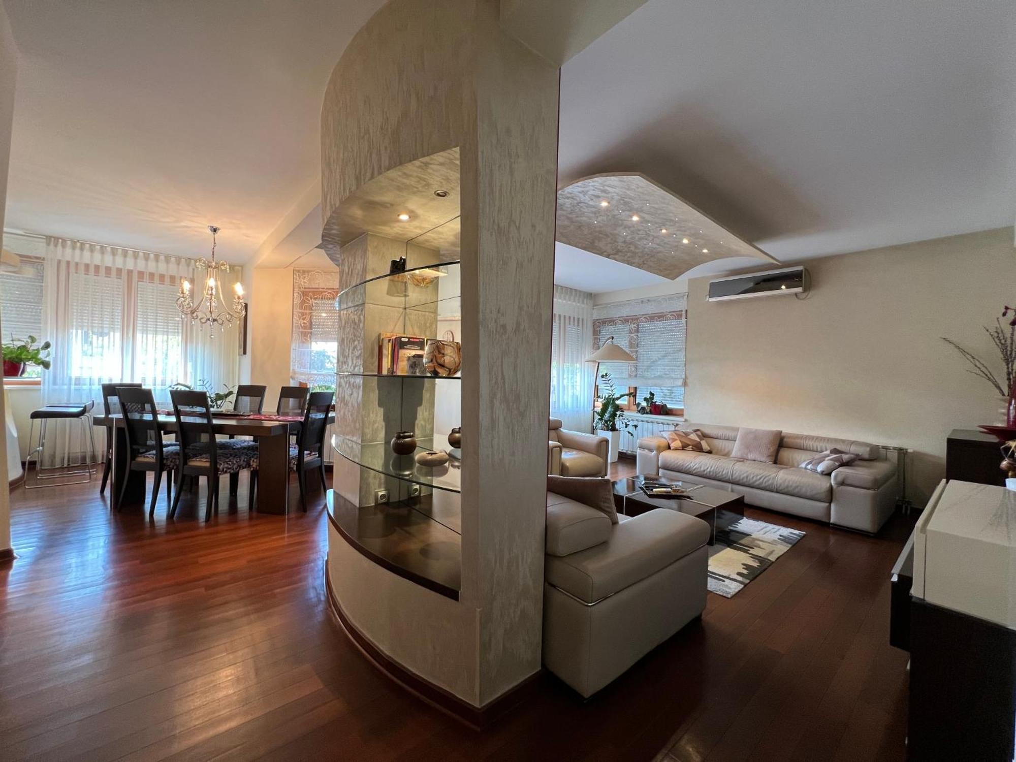 Luxurious Oasis Lägenhet Novi Sad